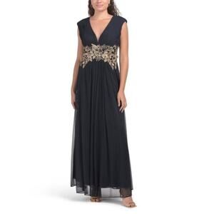Betsy & Adam V-Neck Cap Sleeve Floral Applique Bodice A-Line Gown 4 NWT